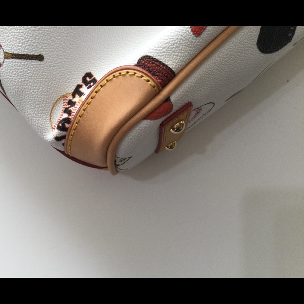 Dooney&bourke MLB SF Giants Charleston Shopper - Picture 5 of 14